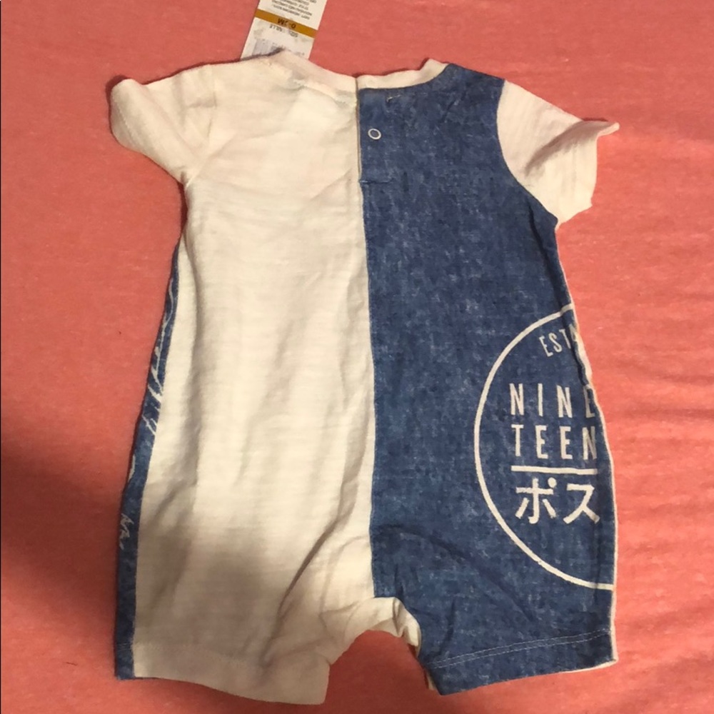 Guess onesie shorts - Picture 2 of 2